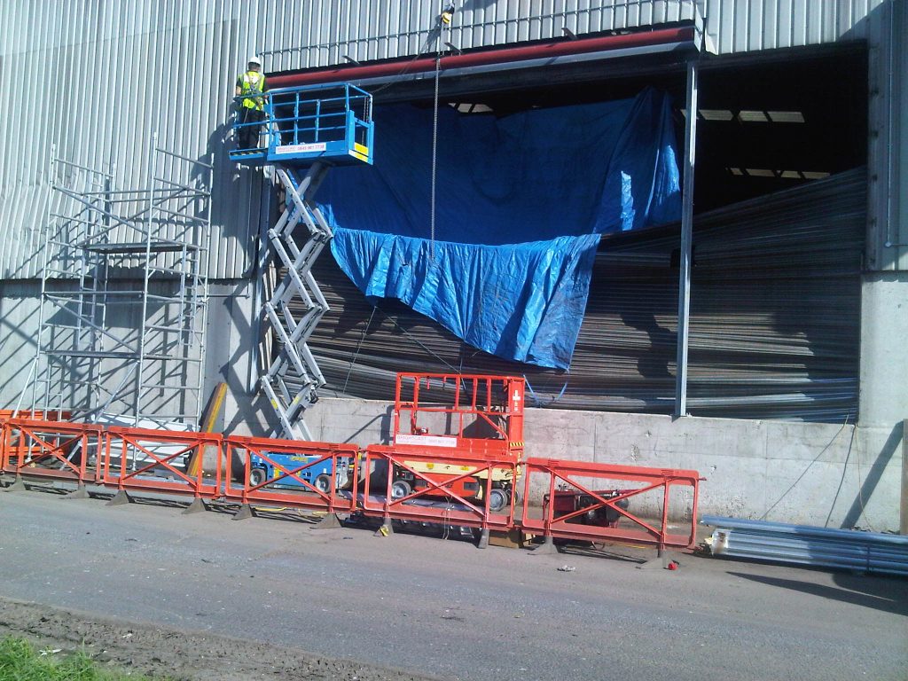 HS Doors were recently asked to complete a roller shutter installation which consisted of replace an existing damaged roller shutter with a smaller one by London Waste at their Enfield site ...